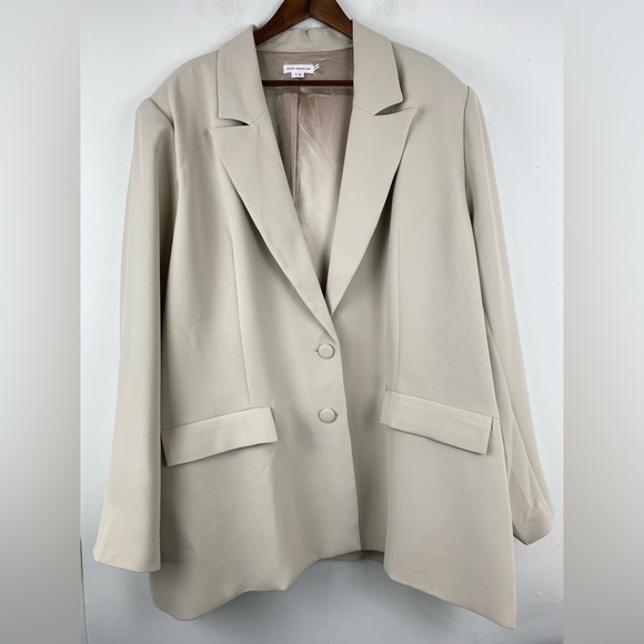Good American Jackets & Blazers - Good American plus size 7/8 4XL/5XL Women’s Peyote Beige Button Front Blazer